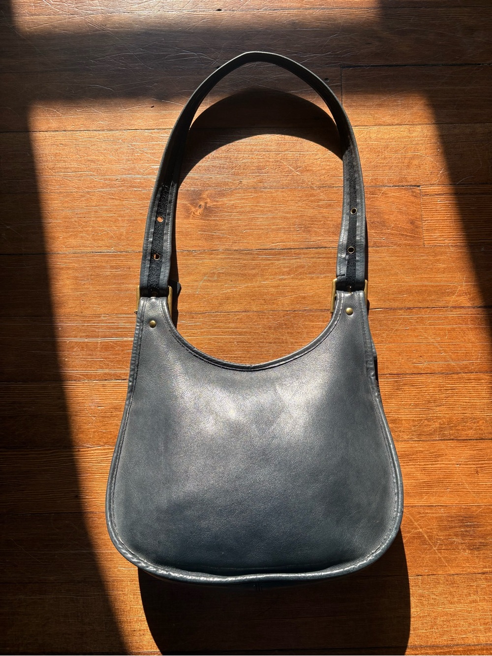 Vintage Coach NYC Navy Large Saddle 9210 - Picture 6 of 16
